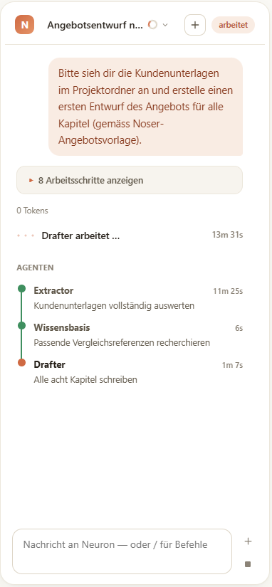 Logeia-Chat: eine Aufgabe wird gestellt, während die Agenten Extractor, Wissensbasis und Drafter nacheinander arbeiten.